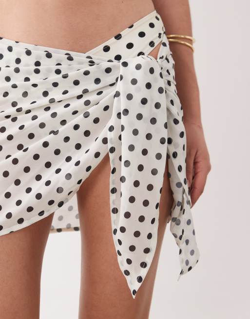 Pareo corto blanco con estampado de lunares de Aray, 2 de 4
