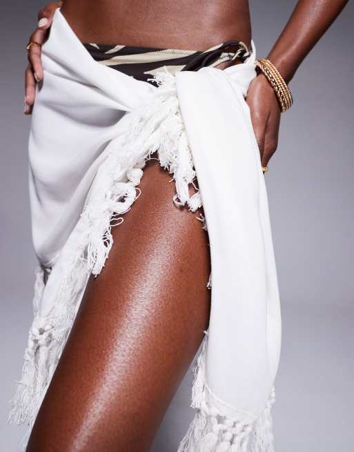 Pareo playero blanco con flecos de ASOS DESIGN, 3 de 4