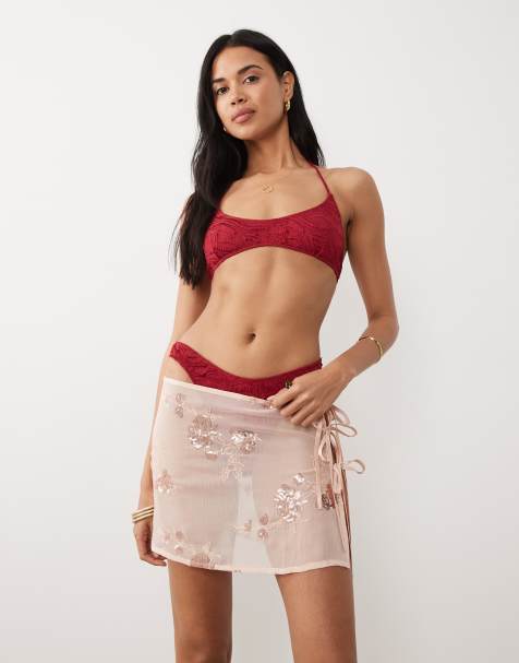 Pareo playero corto dorado rosa anudado a los laterales con estampado floral de lentejuelas de Miss Selfridge - view 1