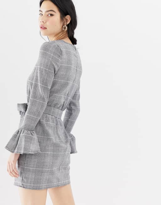 Parisian check dress with flare sleeve and tie waist, 2 of 4