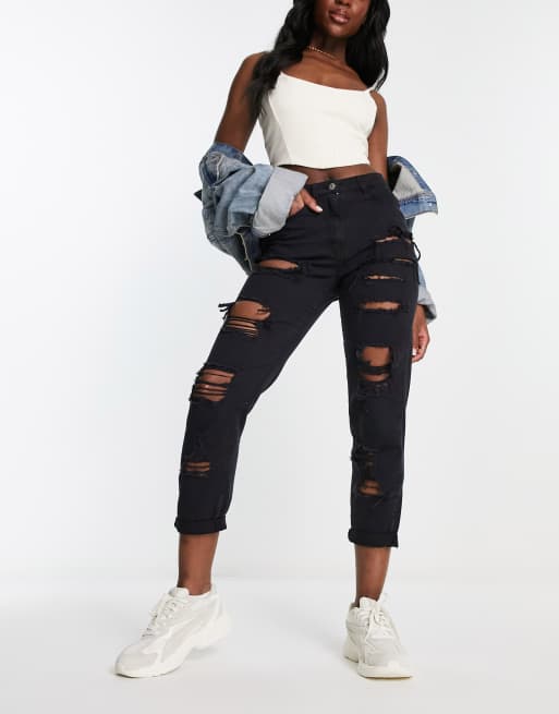 Black ripped 2024 mom jeans outfit