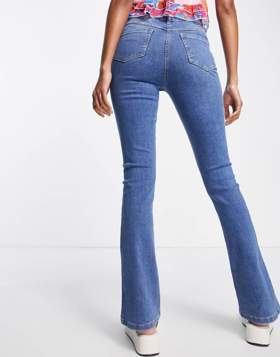 https://images.asos-media.com/products/parisian-kick-flare-jeans-in-mid-blue/202437842-2?$n_550w$&wid=550&fit=constrain