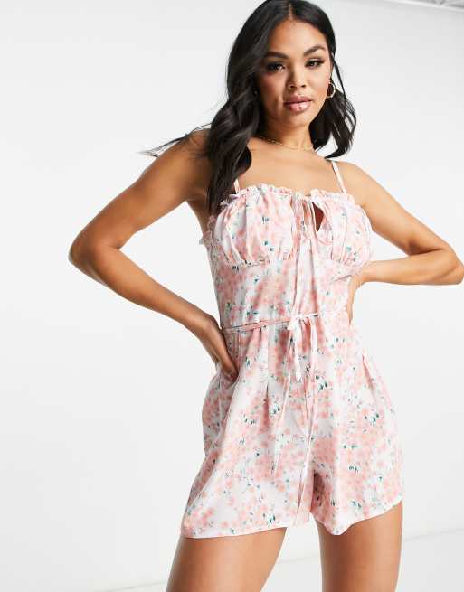 Parisian - Lyserød cami-playsuit med blomstermønster