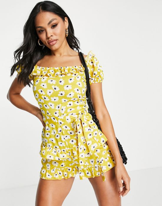 https://images.asos-media.com/products/parisian-off-shoulder-frill-romper-in-yellow-floral-print/202328591-4?$n_550w$&wid=550&fit=constrain