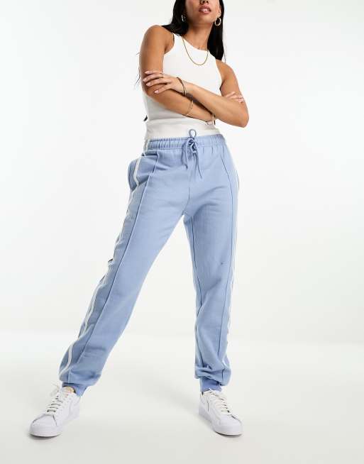 Parisian panelled trackies with side stripe in blue