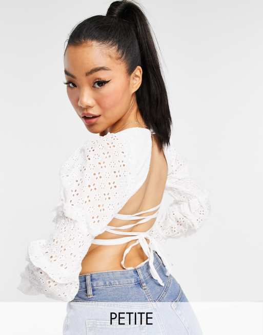 Parisian Petite - Crop top van broderie anglais in wit