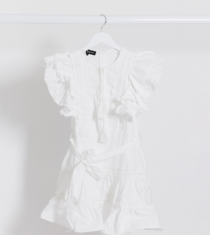 Parisian Petite - Mini-jurk met ruches aan de mouwen en kanten rand in wit