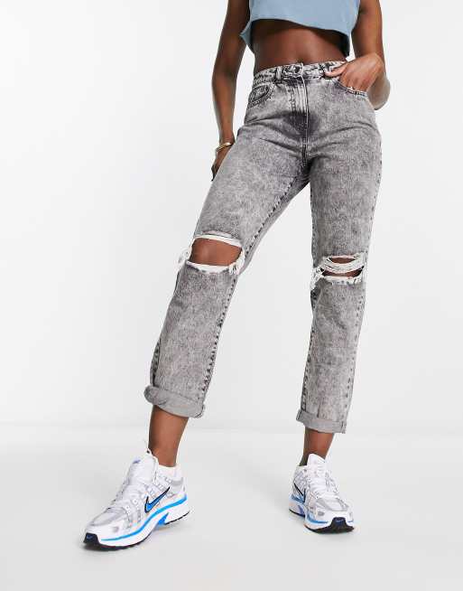 Indføre G Idol Parisian ripped knee boyfriend jeans in light gray acid wash | ASOS