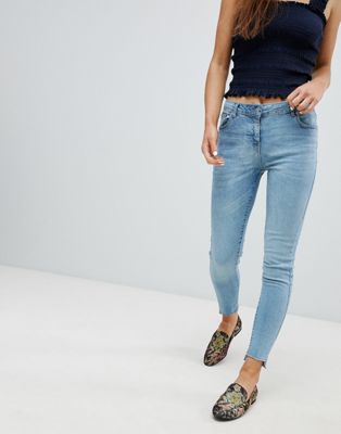 Parisian – Skinny jeans med asymmetrisk nederkant-Blå