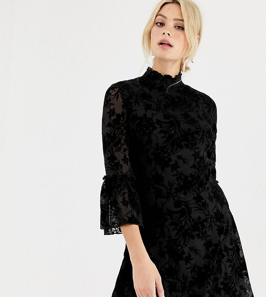 Parisian Tall - Hoogsluitende kanten jurk met bloemenprint en wijduitlopende mouwen-Zwart