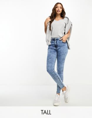 Parisian Tall - Jeans mit engem Schnitt und Acid-Waschung in Blau