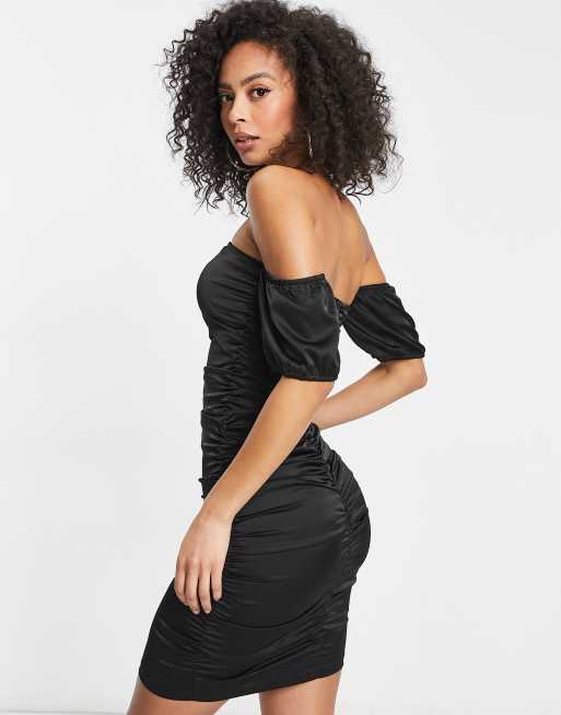 Parisian Tall - Offshoulder satin-bodyconkjole i sort, 4 af 4