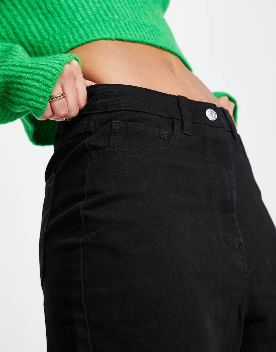 https://images.asos-media.com/products/parisian-tall-ripped-mom-jeans-in-washed-black/203255986-4?$n_550w$&wid=550&fit=constrain