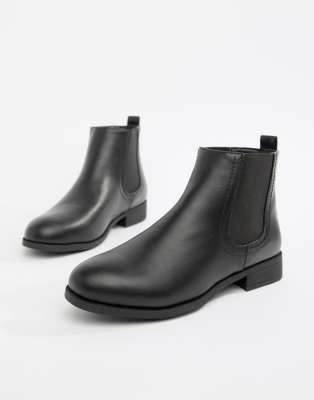 flat chelsea boots