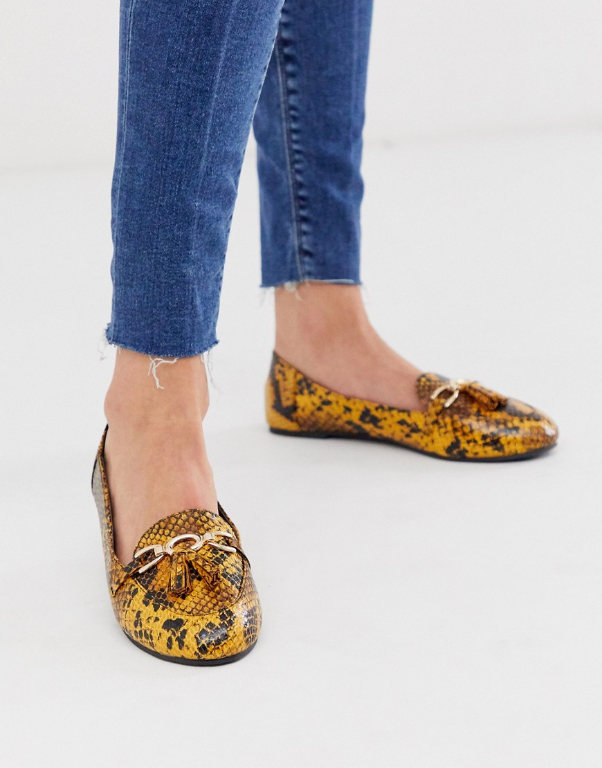 Park Lane - gule flade loafers med kvast i slangeprint
