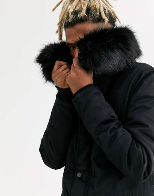 Parka negra con bajo cola de pez y capucha de pelo sintético de Sixth June, 3 de 4