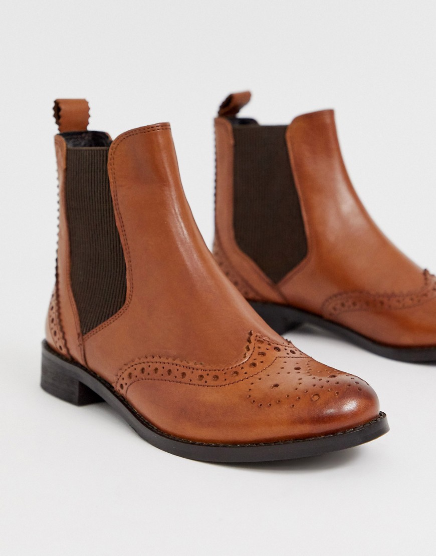 Parks Chealsea-støvler i brun læder fra Dune-Tan