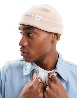 Parlez Parlez flathom short beanie in off white