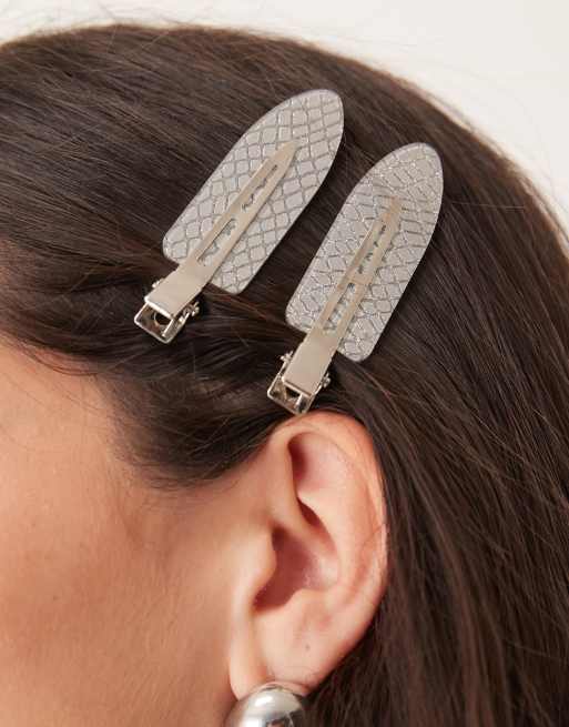 Pasadores para el cabello plateados con purpurina Elizabeth de SUI AVA, 3 de 4
