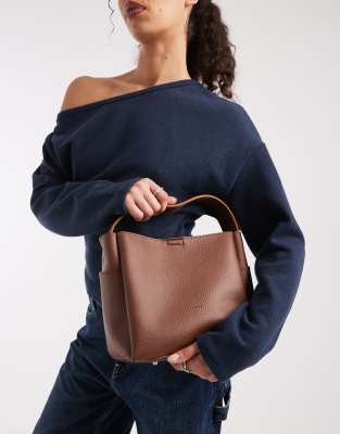 PASQ - Beuteltasche in Braun mit Umhängeriemen-Brown