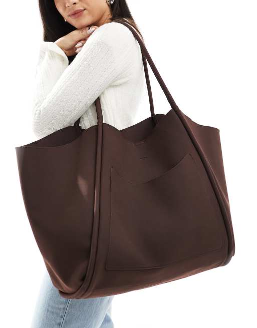 PASQ - Borsa shopping oversize morbida in camoscio marrone con pochette rimovibile