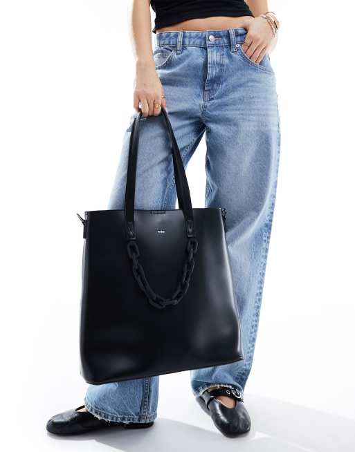 PASQ chain shoulder strap tote bag in black