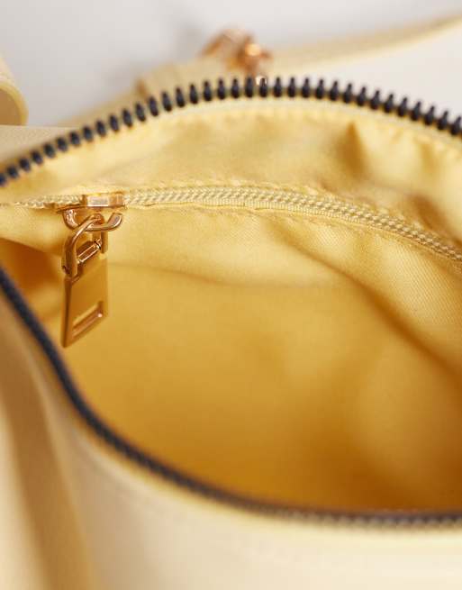 PASQ dual strap barrel bag in butter yellow, 4 of 4