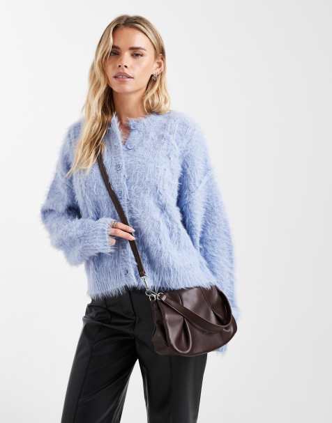 PASQ - Gerimpelde crossbody schoudertas met flap in bruin - view 1