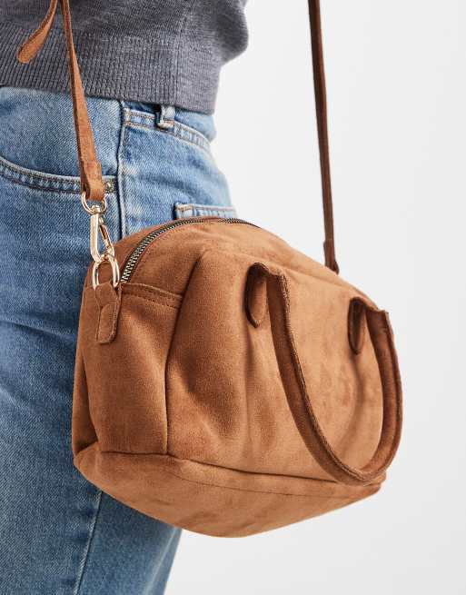 PASQ - Gyldenbrun lille bowlingtaske i ruskind med crossbody-rem, 3 af 4