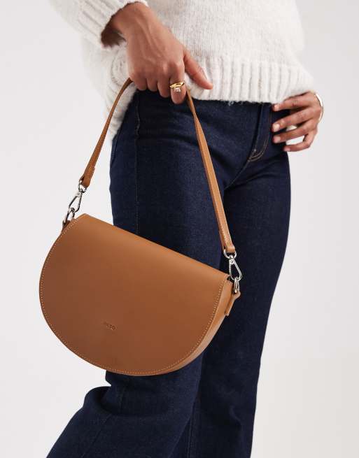 PASQ - Halfronde schouder- en crossbody tas in lichtbruin, 4 van 4