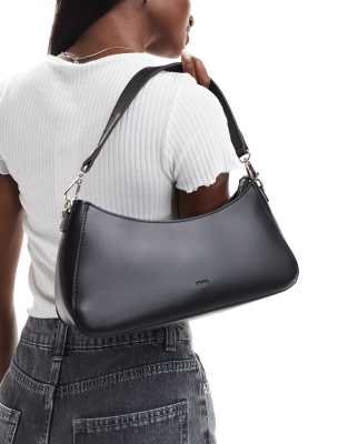 PASQ long baguette shoulder bag with detachable crossbody strap in black φωτογραφία