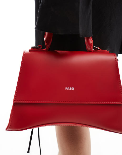 PASQ – Mała czerwona torebka crossbody z zaokrąglonym dołem, uchwytem i paskiem