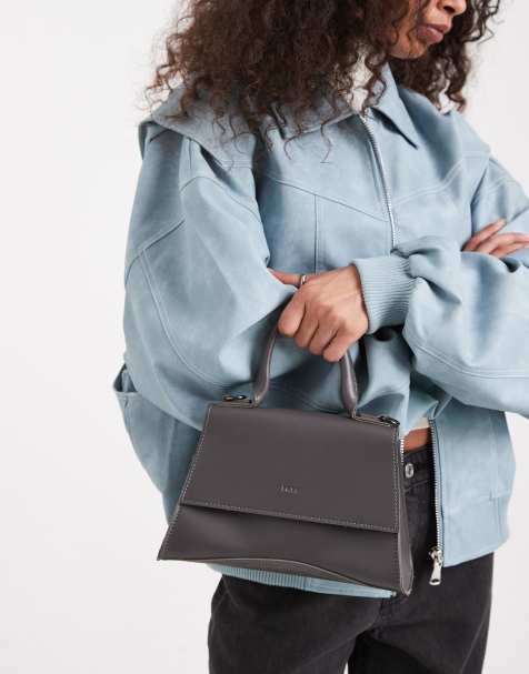 PASQ - Mini handtas met gebogen onderkant en crossbody band in grijs - view 1