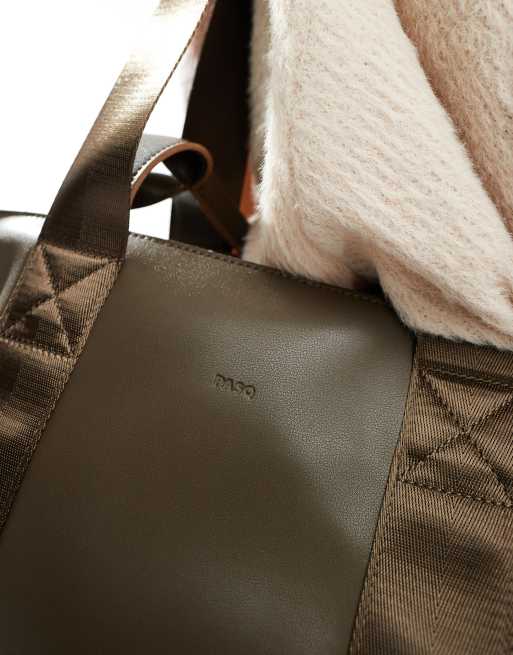 PASQ – Mörkt olivgrön, slouchy toteväska med två handtag och innerväska , 3 av 4