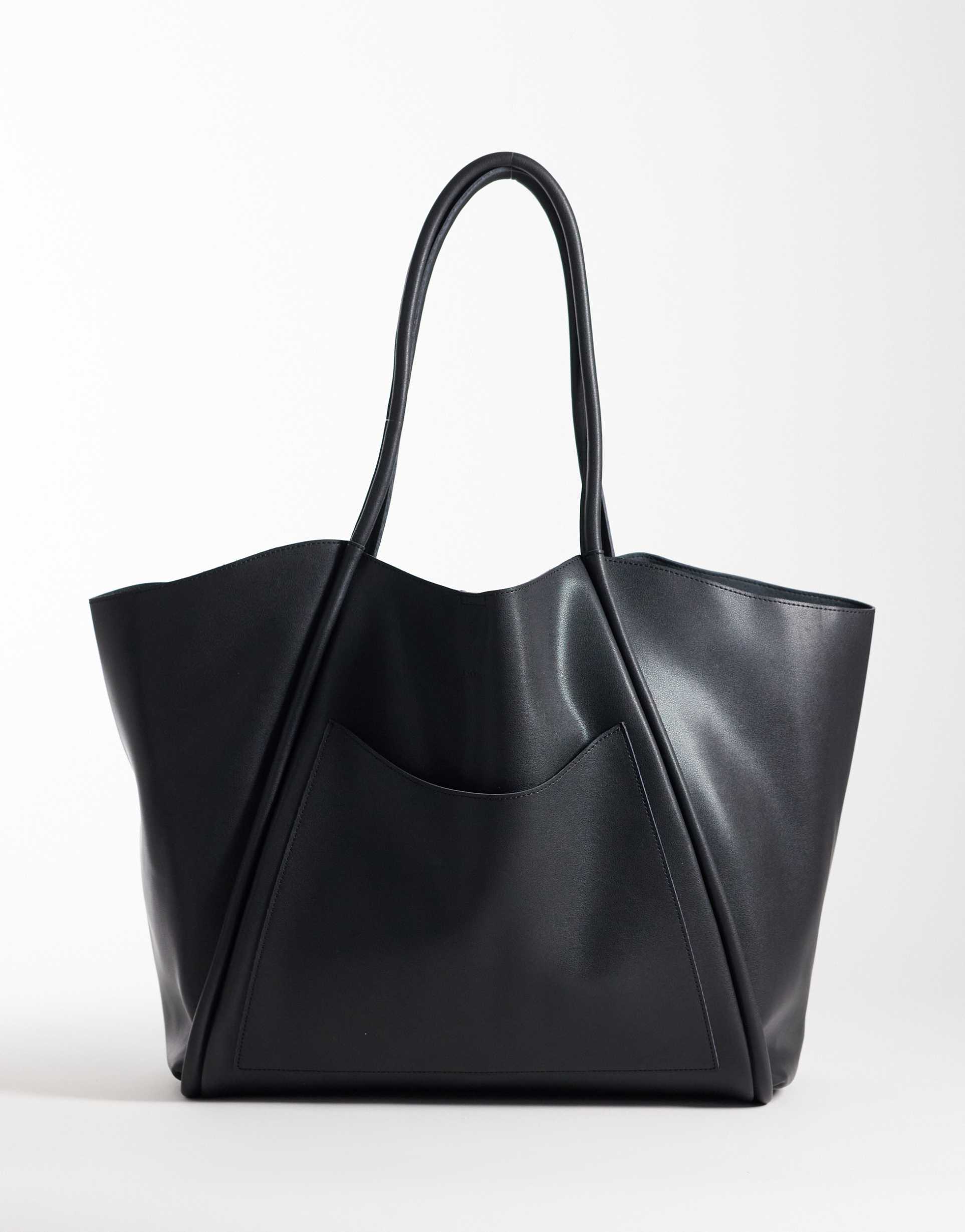 pasq oversized tote bag in black