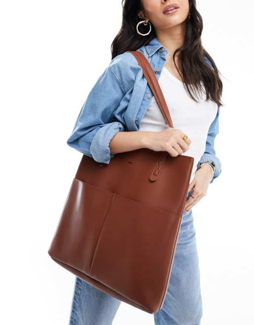 PASQ - Oversized tote-taske med to lommer og aftagelig pung i chokoladebrun 