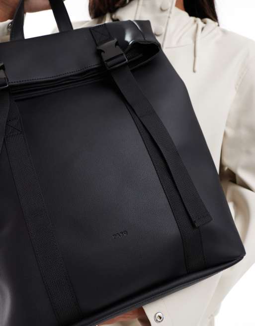PASQ – Rolltop-Rucksack mit Doppelclip-Verschluss in Schwarz, 2 von 4