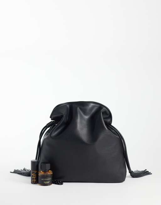 PASQ stor crossbody-väska med dragsko i svart, 2 av 4