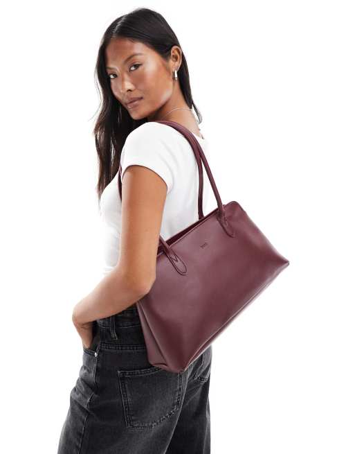 PASQ twin strap A-line shoulder bag in burgundy