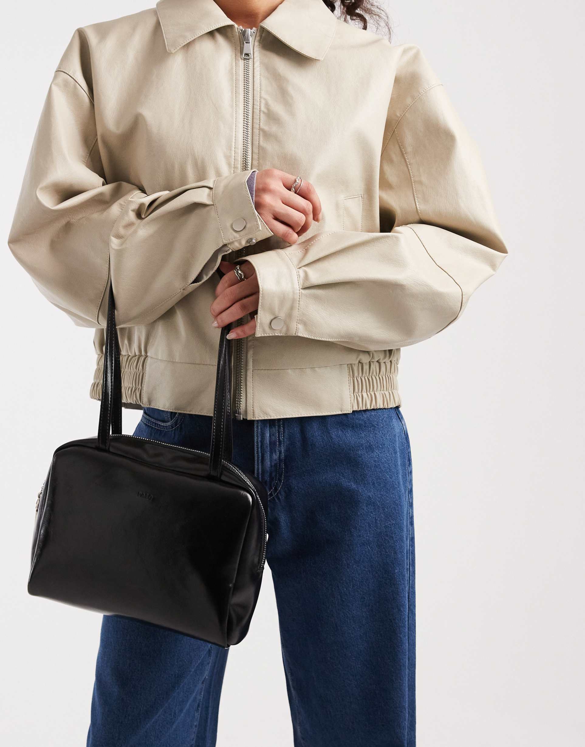 pasq twin strap bowling bag in black