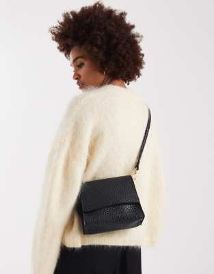 PASQ - Umhängetasche in Kroko-Schwarz mit Griff oben und Umschlag