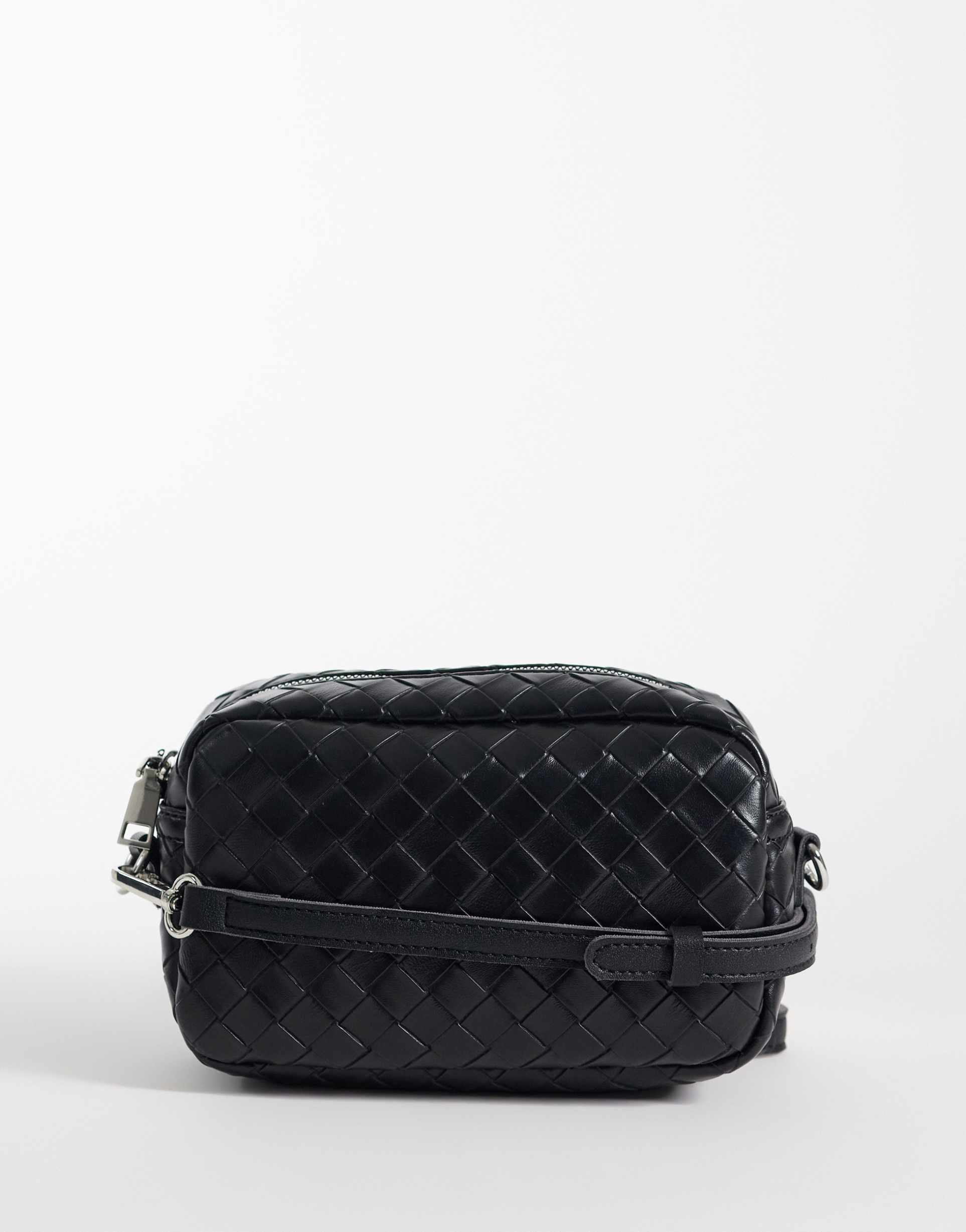 pasq woven cross-body camera bag in black