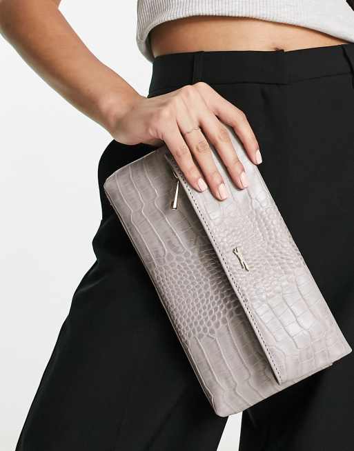 Paul Costelloe – Leder-Clutch in Kroko-Grau im Kuvert-Design, 4 von 4