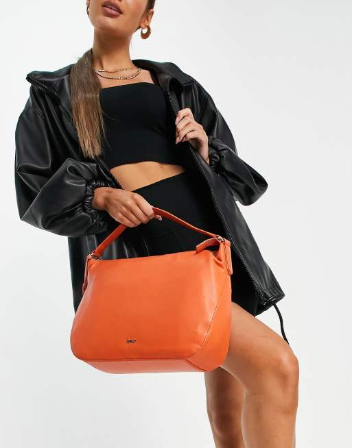 Paul Costelloe – Orange axelväska i läder