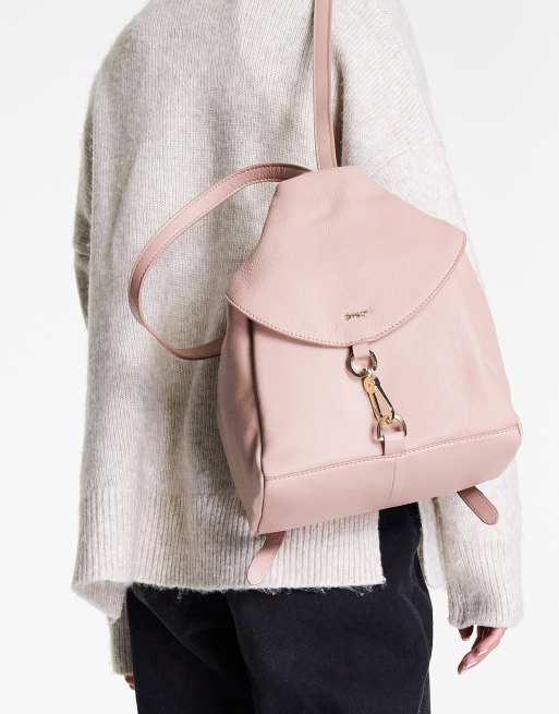Paul Costelloe – Rosa ryggsäck i läder med viklock