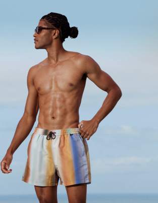 Плавательные шорты Paul Smith с размытым многослойным принтом 35090₽