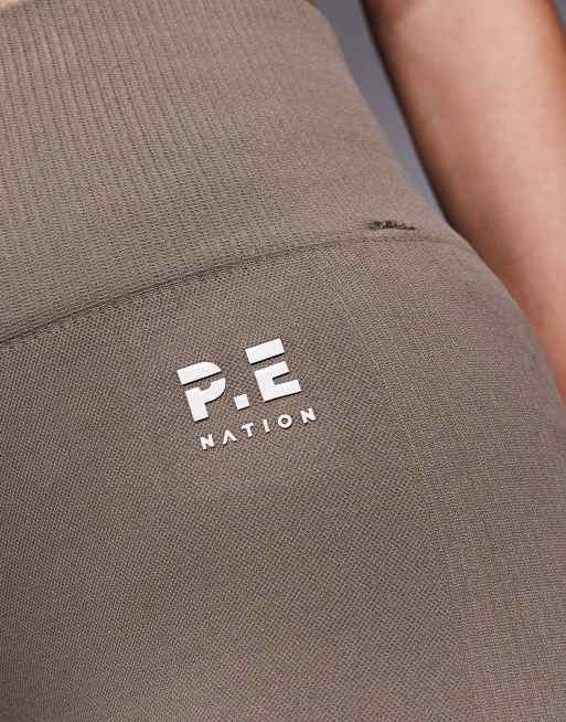 P.E. Nation - Restore - Naadloze legging in walnoot bruin, 3 van 5