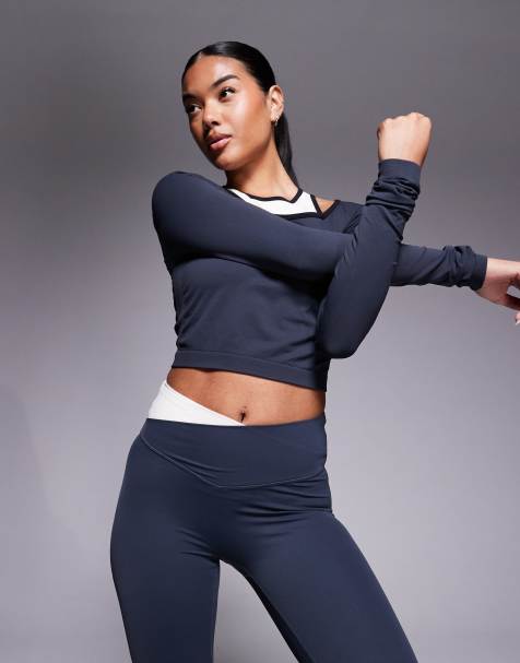 PE Nation – Sutton – Marinblå och vit crop top med långa ärmar - view 1