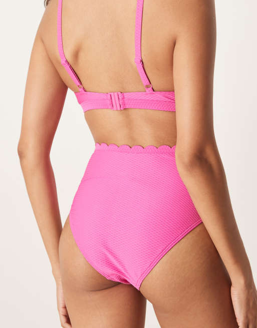 Peek & Beau Fuller Bust - Pink rekantsbikinitop med muslingekant og tekstur, 3 af 4