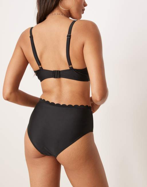 Peek & Beau Fuller Bust scallop underwire bikini top in black, 3 of 4